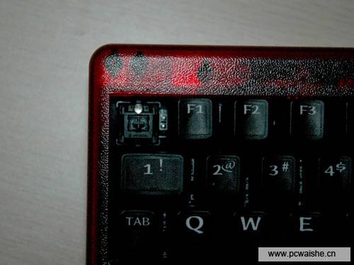 ��е���Ա���һ��LED��