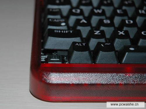��ɫ���̿����Cherry����