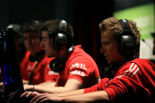 1179223_pcgames_0827_eswc_day_two_thumb.jpg