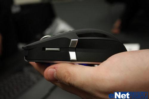 ������Ϸ��΢��SideWinder X8�ع�