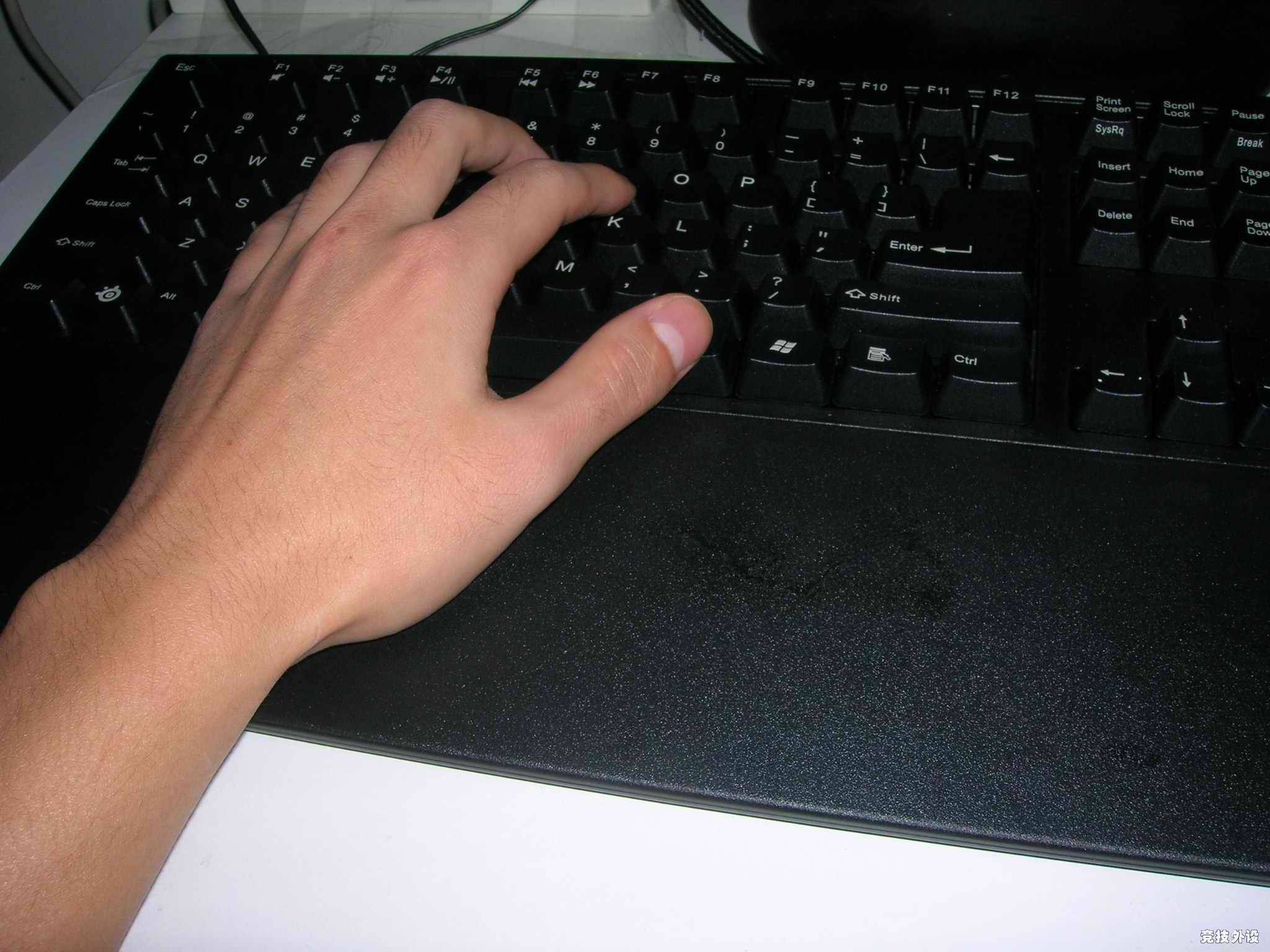 ���к����磬��ʵ��