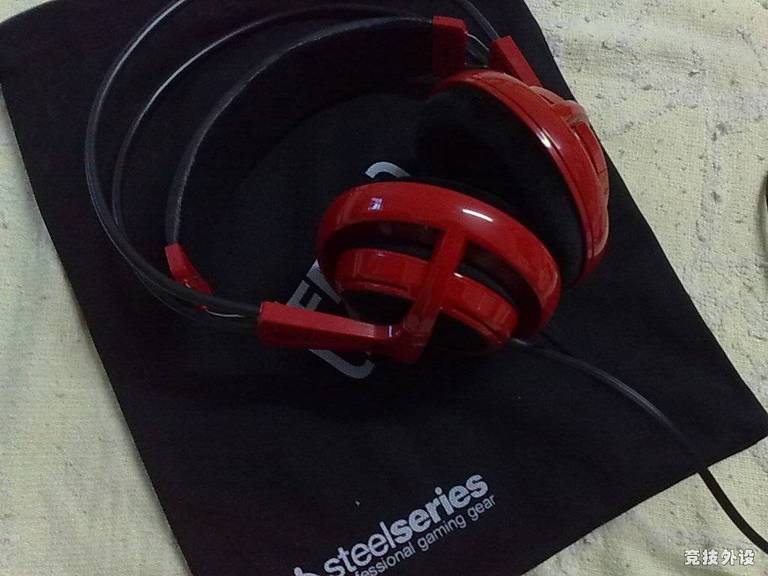 ȥ�øյ������������Ǻ�ɫ�����棬�������һ�����죬�ٵ��˳ٵ���