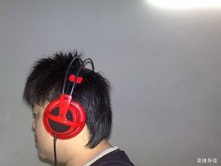 ȥ�øյ������������Ǻ�ɫ�����棬�������һ�����죬�ٵ��˳ٵ���