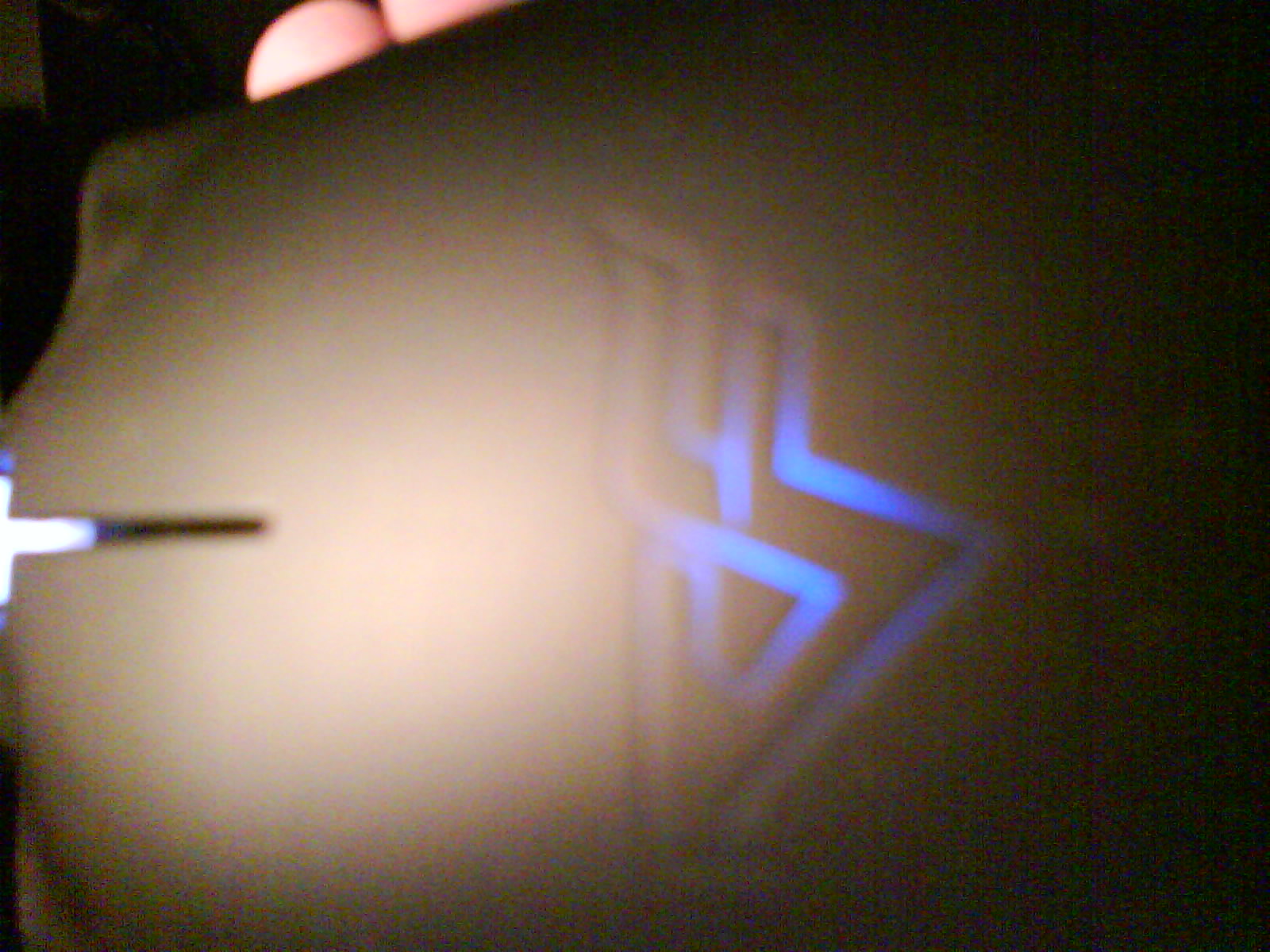 �޵ư�͹CF��־