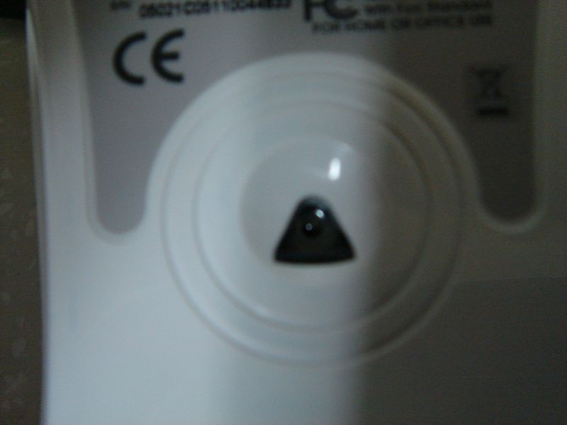 �����˰�ɫ��β�ߣ��ײ���Ȼ����ɫ�ۼ���������~