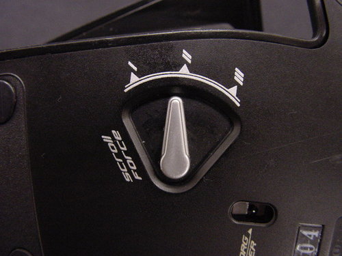 Saitek Cyborg Gaming Mouse���������⡣��Ƶ���ӣ�