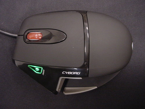 Saitek Cyborg Gaming Mouse���������⡣��Ƶ���ӣ�