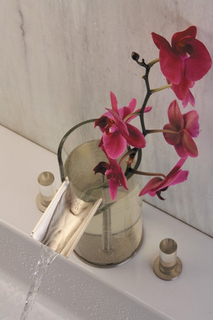 �������ơ���ƿˮ��ͷ