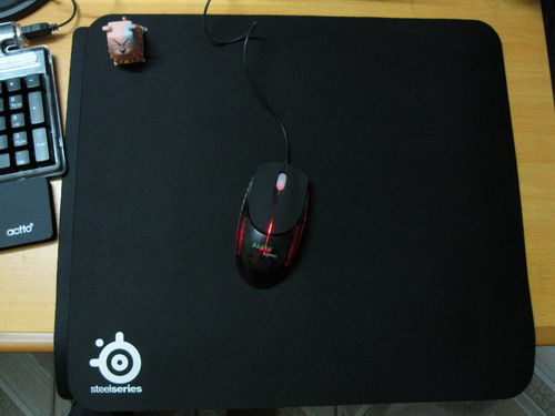 ��4��װ�����Razer Viper��綾���س�������