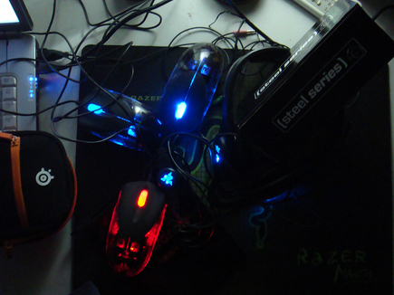 �����Ļ��������������ҡ����̣�