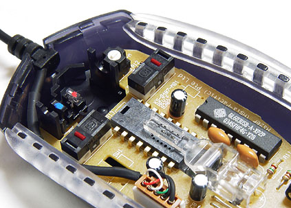 �о� Razer �Ի�еʽ���ֺ��а�������