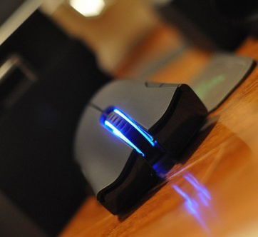 �о� Razer �Ի�еʽ���ֺ��а�������