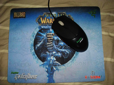 ���֣���Razer�޼׳�WOW��