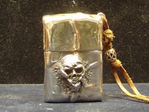 Zippo��Ʒ�еļ�Ʒ ���˲��ɻ�ȱ ֮��