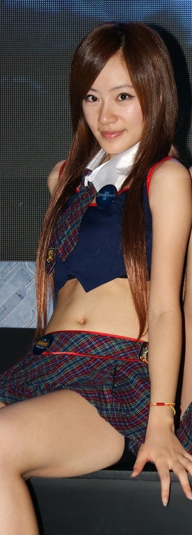 �������׷���ChinaJoy��չShowGirlֱ����(Ԥ��l�賿������70��)��ת����