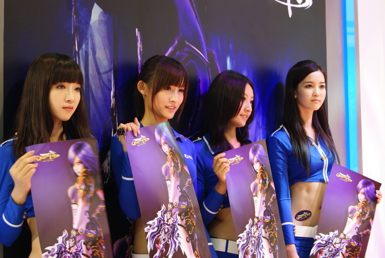 �������׷���ChinaJoy��չShowGirlֱ����(Ԥ��l�賿������70��)��ת����