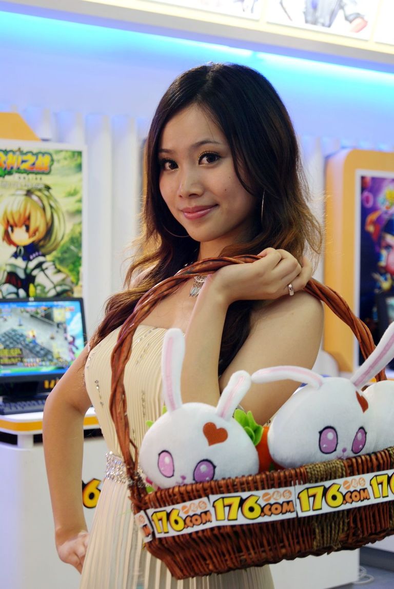 �������׷���ChinaJoy��չShowGirlֱ����(Ԥ��l�賿������70��)��ת����