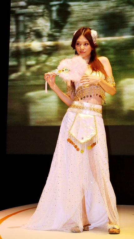 �������׷���ChinaJoy��չShowGirlֱ����(Ԥ��l�賿������70��)��ת����