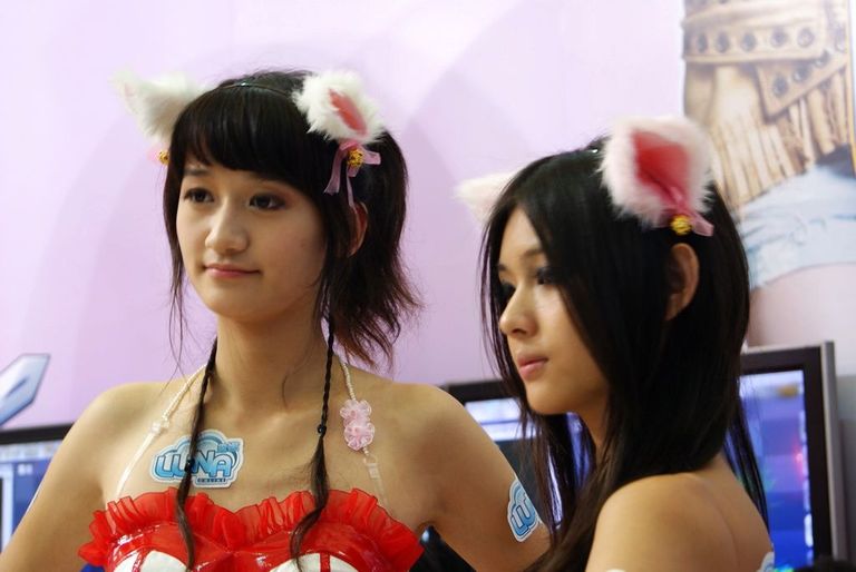 �������׷���ChinaJoy��չShowGirlֱ����(Ԥ��l�賿������70��)��ת����