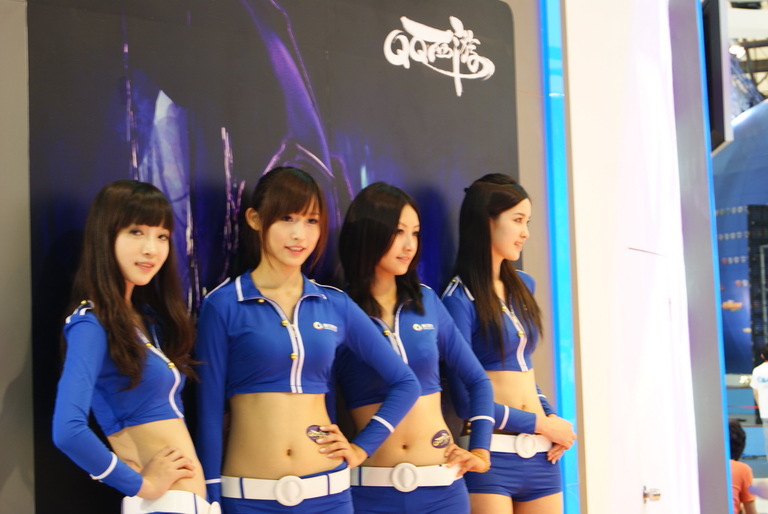 �������׷���ChinaJoy��չShowGirlֱ����(Ԥ��l�賿������70��)��ת����