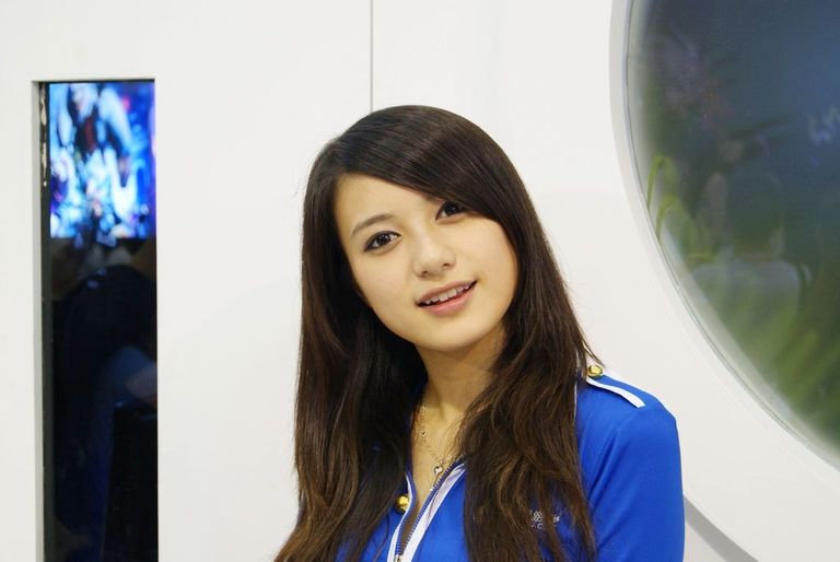 �������׷���ChinaJoy��չShowGirlֱ����(Ԥ��l�賿������70��)��ת����