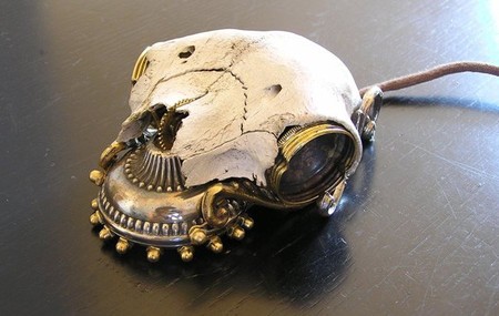 ����Ȼɽ��ͷ�ǹǺͻ�ͭ�������� ����û����