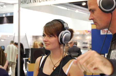 ���Ƕ������콢Tesla1����IFA