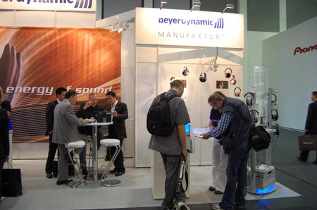 ���Ƕ������콢Tesla1����IFA