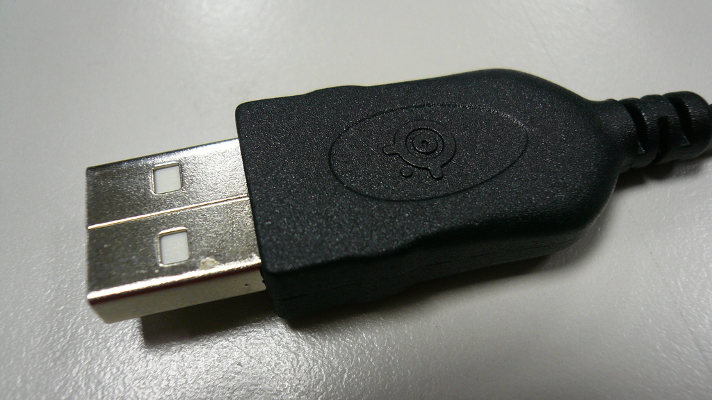[����д��]SteelSeries  KINZU ��������λ��д��Ƭ��