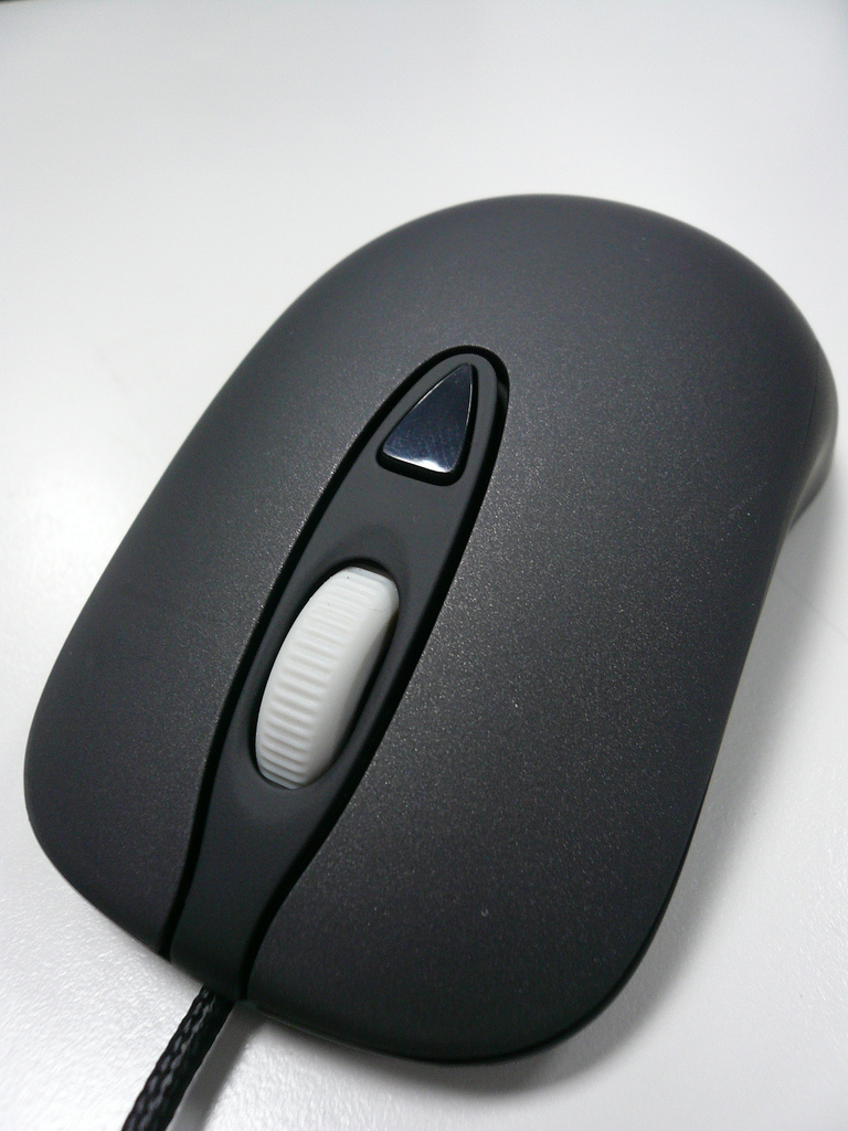 [����д��]SteelSeries  KINZU ��������λ��д��Ƭ��