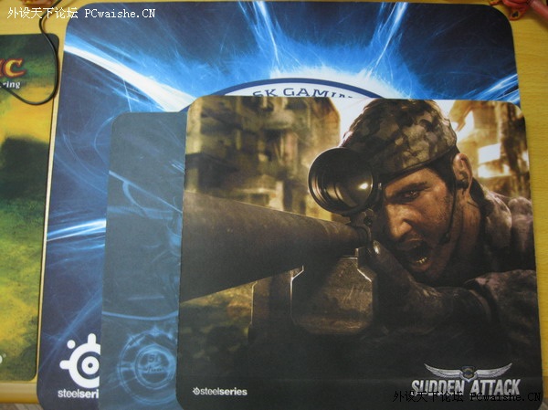 [���ӵڰ˵�]�����־��䣬������SteelSeries QcK+ SKս�Ӱ����Աȵ���