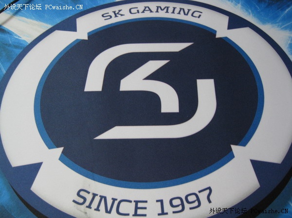 [���ӵڰ˵�]�����־��䣬������SteelSeries QcK+ SKս�Ӱ����Աȵ���