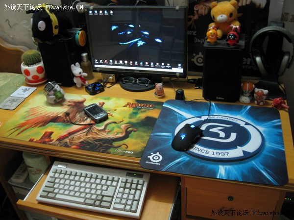 [���ӵڰ˵�]�����־��䣬������SteelSeries QcK+ SKս�Ӱ����Աȵ���