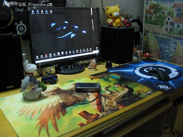 [���ӵڰ˵�]�����־��䣬������SteelSeries QcK+ SKս�Ӱ����Աȵ���