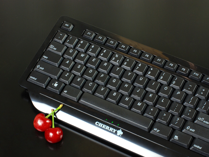 �Լ۱�֮ѡ CHERRY G82-27000����