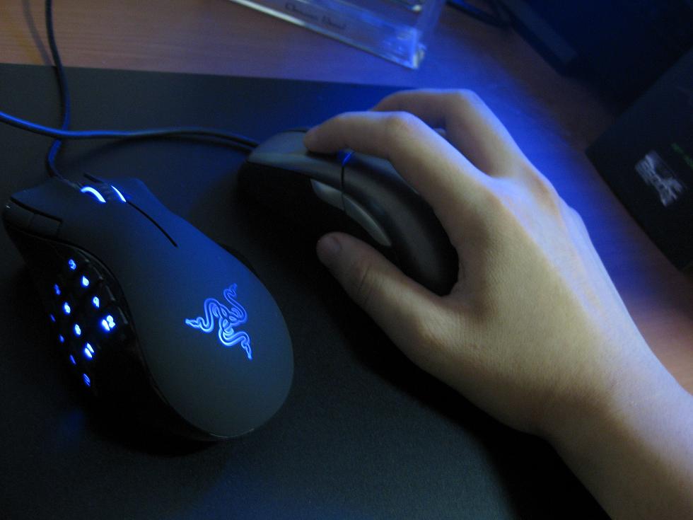 ��Razer Naga ��٤�����������⣬���˸���