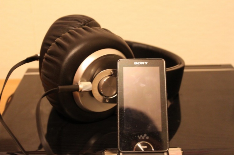 ����Sony NWZ-X1050 ����Sony NC020(ԭ��),Sony MDR-XB700,Sennheiser CX500