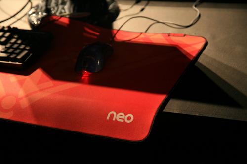 ս��NEO������װ~