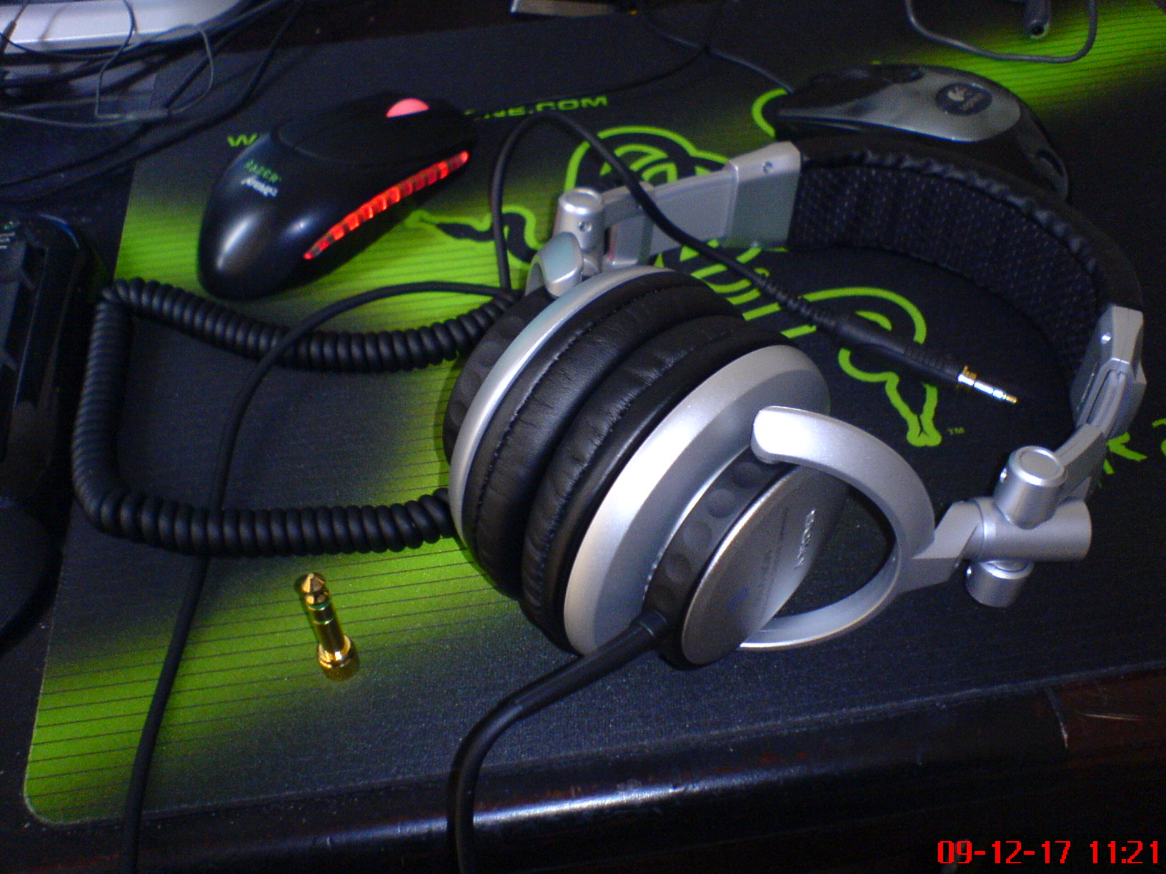 SONY MDR-V700DJͼ~
