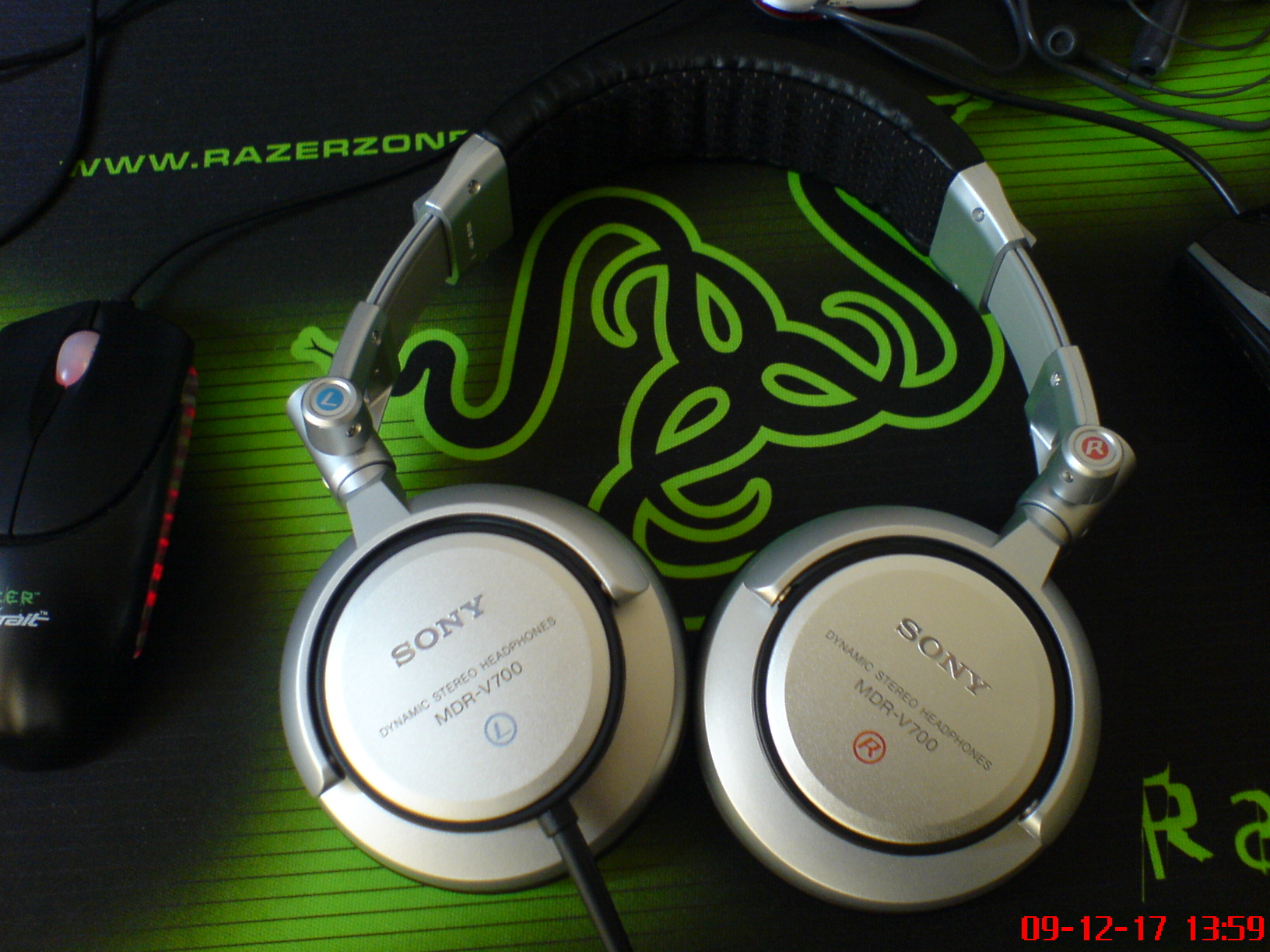 SONY MDR-V700DJͼ~