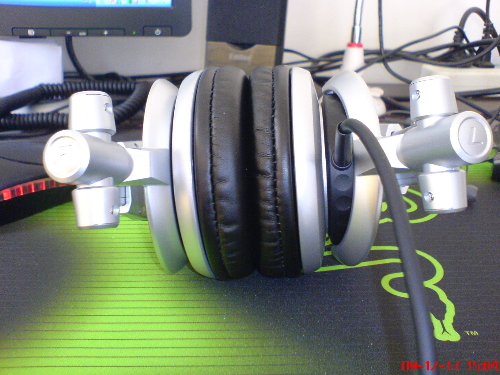 SONY MDR-V700DJͼ~