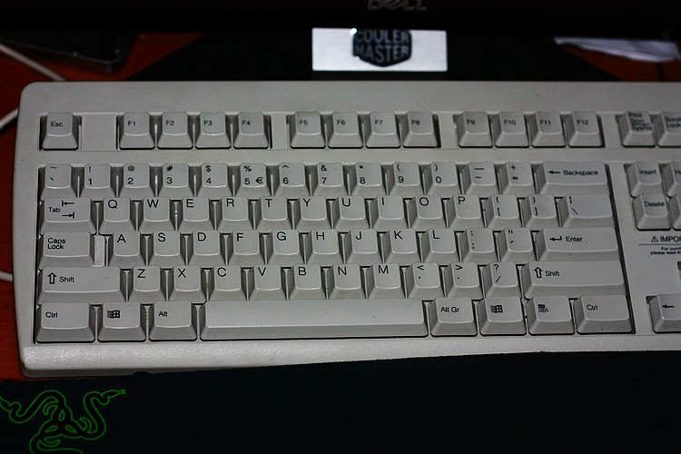 ��Ĥ�������� RT235BTW