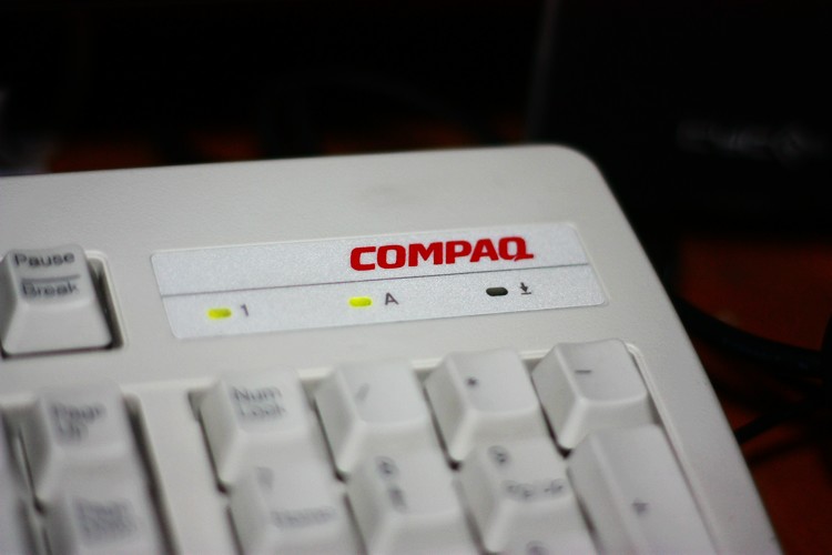 ��Ĥ�������� RT235BTW