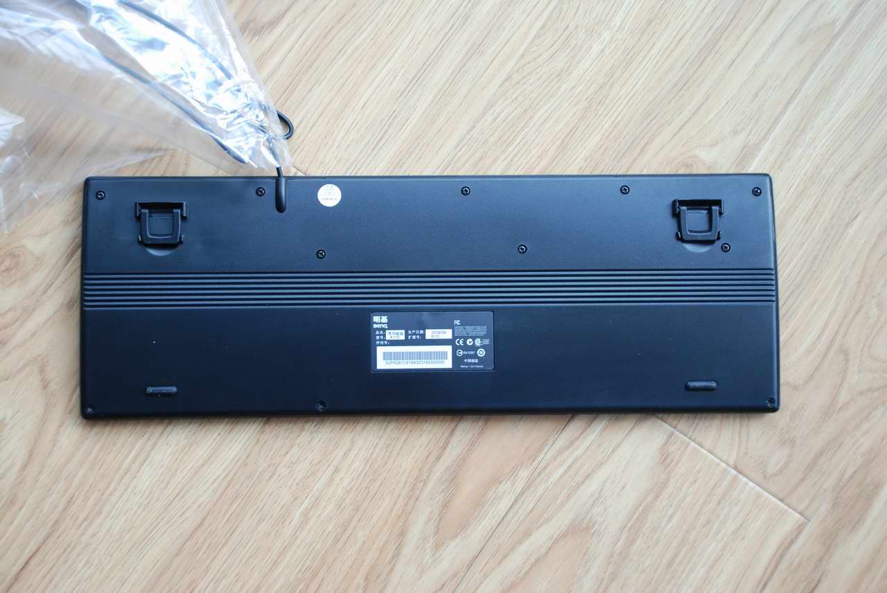 ���˶�ɹѼ��~~��Ū����Ĥ��BENQ �ĺ����COMPAQ��RT235BTW