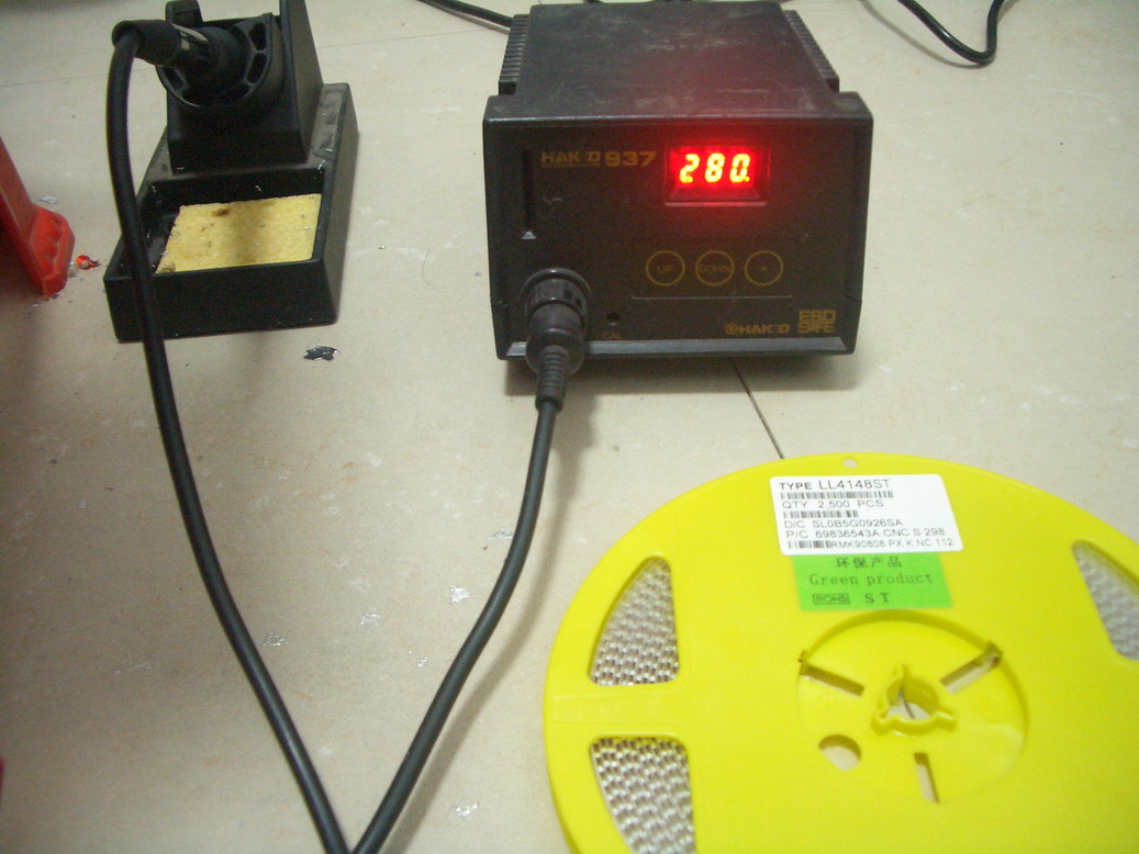 ���ӹ��ߺ�IN4148��Ƭһ��