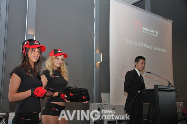 Tip.v Tt��Ʒ CeBIT 2010չ�� ��ҫ��Ʒ��ֱ���ֳ�LIVE��