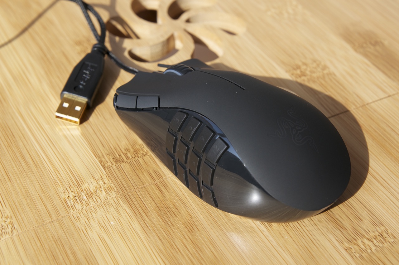 ѳһġRazer Naga