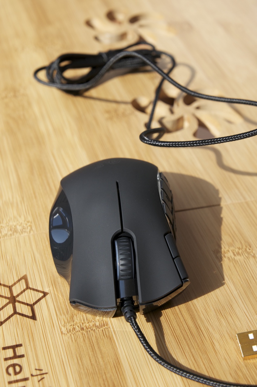 ѳһġRazer Naga