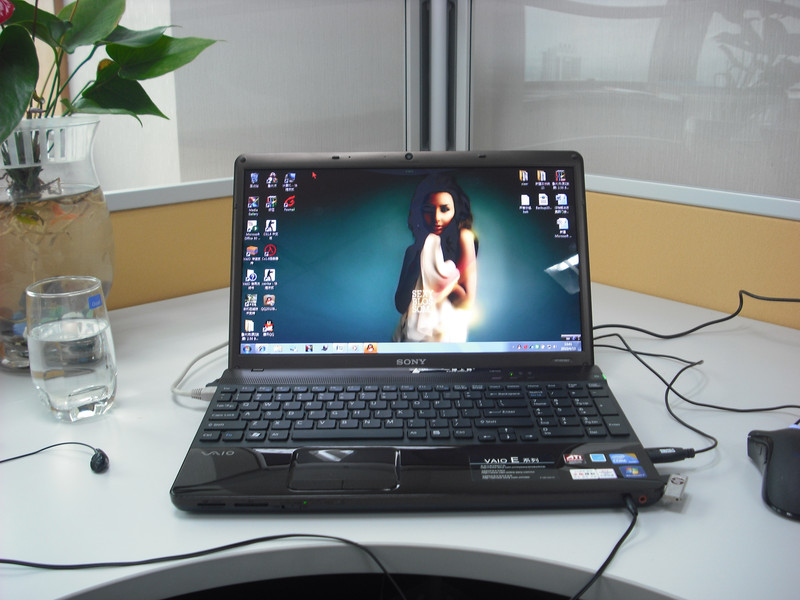 �����ѳ������������ֳ�DELL 2209WA ��1250��8������