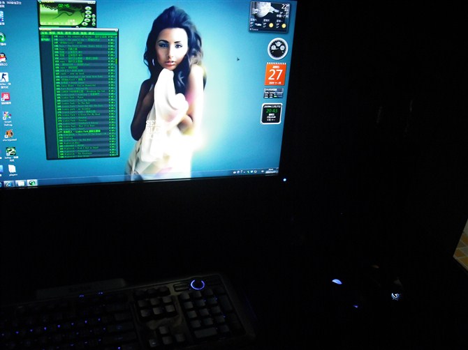 �����ѳ������������ֳ�DELL 2209WA ��1250��8������